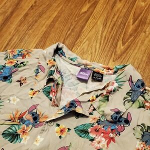Disney Lilo & Stitch Shirt Men XL Beige‎ AOP Hawaiian Button Up 100% Rayon
